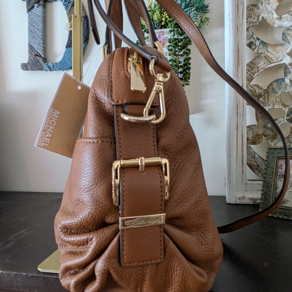 Michael Kors Portland Medium Satchel in Luggage Brown Pebbled Leather NWT - Picture 4 of 10